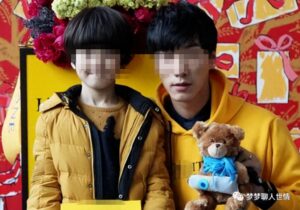 张亮起诉“张亮麻辣烫”侵权索赔180万，老板：我用自己名字开店。法院：该赔-同舟