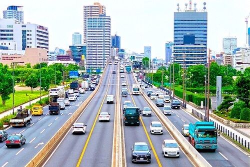 【悲報】高速道路のサービスエリア、有料化が検討される・・・「大型車スペースの利用を1時間以内に」-同舟