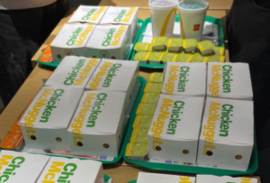 オタク「マックでチキンナゲット300個頼んだらどうなるんやろ」 → 結果ｗｗｗｗｗ-同舟