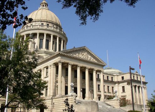 日本国内や全米で爆破予告メールが届き、職員らが避難！どんな2024年だよ！！-同舟