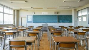 新人教師さん「病院に行きたいので17時半には退勤させてください」→見え透いた胸糞悪い嫌がらせをされてしまう-同舟