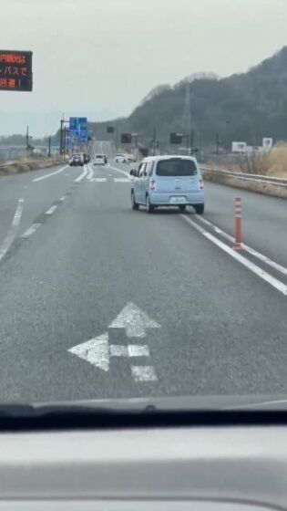 图片[3]-高齢者マークのついた車、ヤバイ運転を始めてしまう・・・-同舟