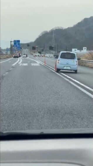 图片[4]-高齢者マークのついた車、ヤバイ運転を始めてしまう・・・-同舟
