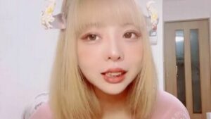頂き女子りりちゃん、国税庁から恐ろしすぎる書類が届く…-同舟