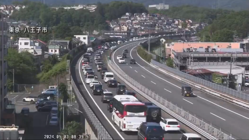 GWの渋滞状況を映したライブ配信、ガチでヤバいものが映り込む・・・うわあああああああああ-同舟