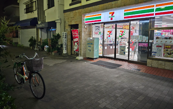 盗まれた自転車がコンビニの近くに停めてあった！犯人中にいるかもだから待つわ」 → 結果・・・-同舟