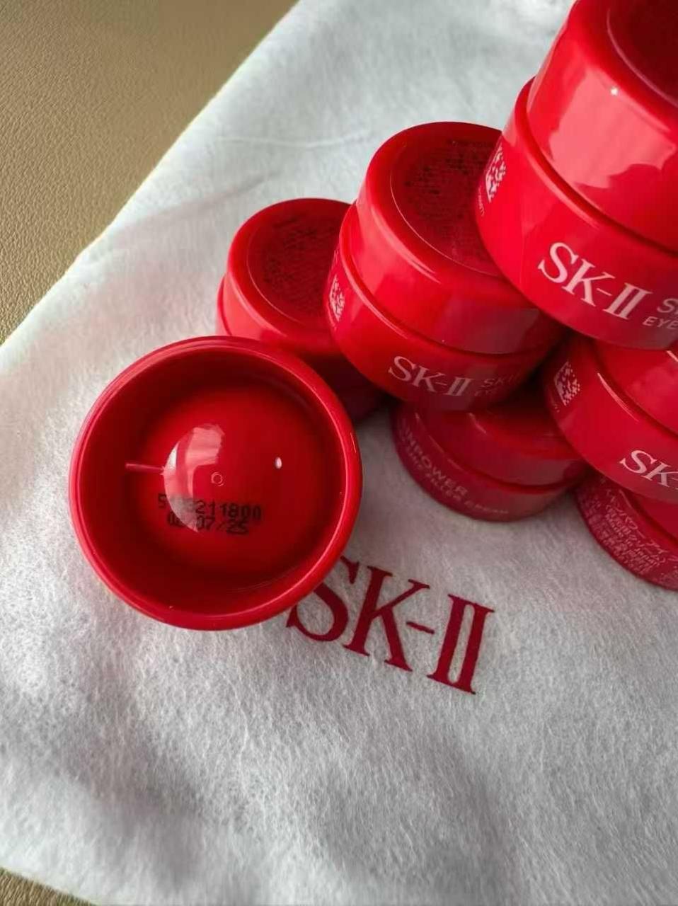 日本出货    
Sk2眼霜小样一组 六个   
💰334元 /6个➕…-日本亚马逊论坛-海外推广-同舟